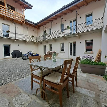 B&B Il Cortile Soriso Bagian luar foto